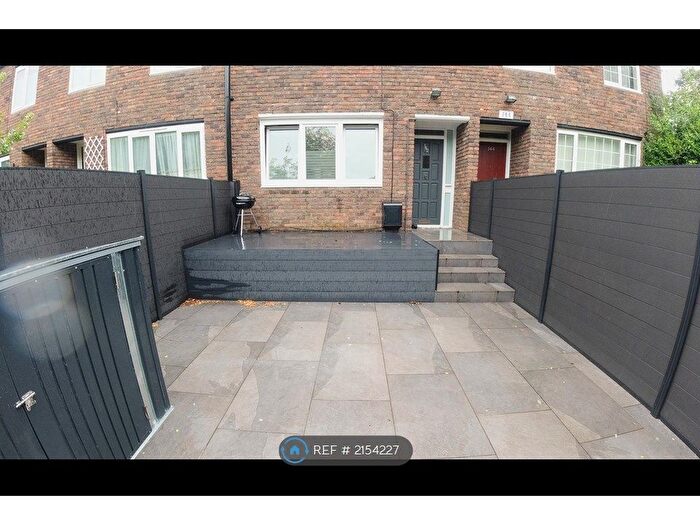 3 Bedroom Terraced House To Rent In Dowdeswell Close, London, SW15