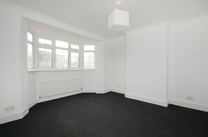 4 Bedroom End Of Terrace House To Rent In Phyllis Avenue, Merton, New Malden, KT3