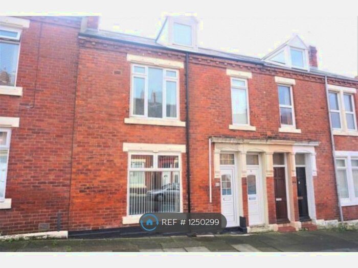 2 Bedroom Flat To Rent In May Street, South Shields NE33
