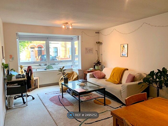 1 Bedroom Flat To Rent In Devonshire Road, London, SW19