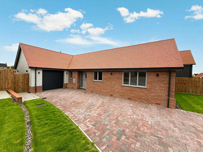 3 Bedroom Detached Bungalow For Sale In Langshaw Close, Framlingham, Suffolk, IP13