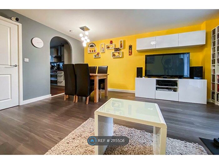 3 Bedroom End Of Terrace House To Rent In Poppy Avenue, Broughton, Milton Keynes, MK10