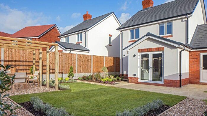 3 Bedroom Semi-Detached House For Sale In Water Lane, Angmering, Littlehampton, BN16