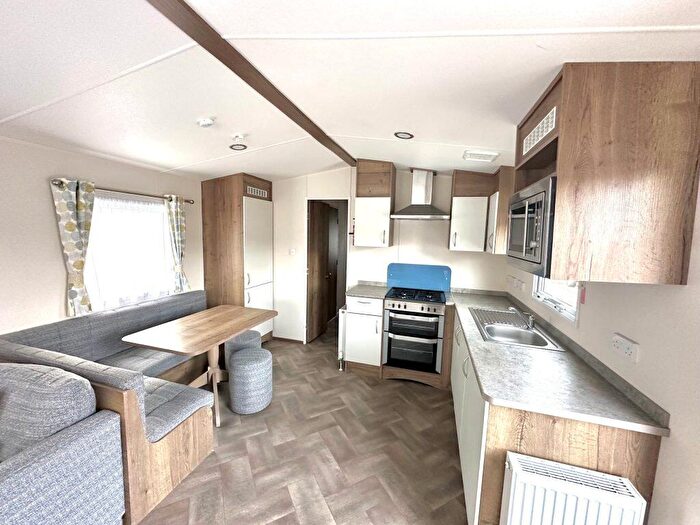 3 Bedroom Park Home For Sale In Tarka Holiday Park, EX31