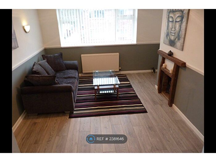 2 Bedroom Flat To Rent In Willis Grove, Bedworth, CV12