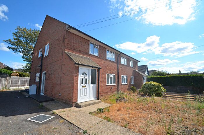 2 Bedroom Maisonette To Rent In Links Road, Ashford, TW15