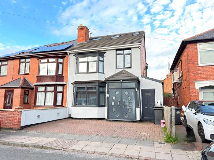 4 Bedroom Semi Detached House For Sale In Blanklyn Avenue, Off East Park Road, Leicester, LE5