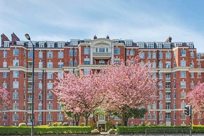 3 Bedroom Flat To Rent In Maida Vale, Little Venice, W9