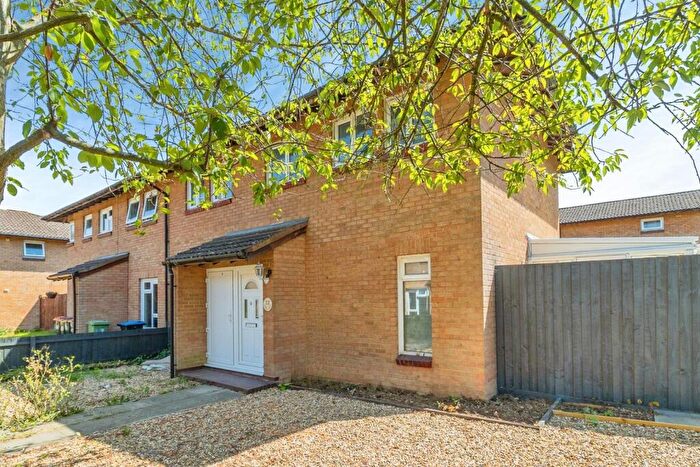 3 Bedroom Semi-Detached House For Sale In Ulyett Place, Oldbrook, Milton Keynes, Buckinghamshire, MK6