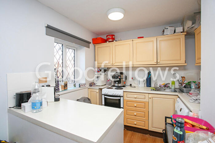 1 Bedroom Apartment To Rent In Heathfield Drive, Mitcham, Surrey, CR4