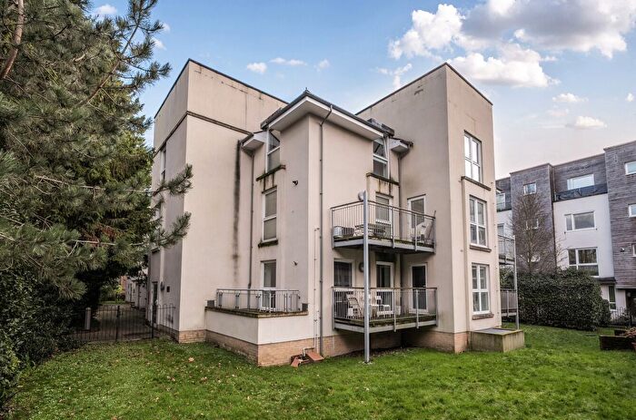 1 Bedroom Flat To Rent In Archers Road, Southampton, Hampshire, SO15