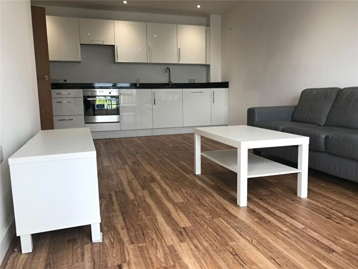 2 Bedroom Flat To Rent In The Exchange, Elmira Way, Manchester, M5