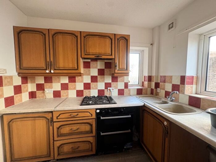 2 Bedroom Flat For Sale In Ripon Road, Bournemouth, BH9