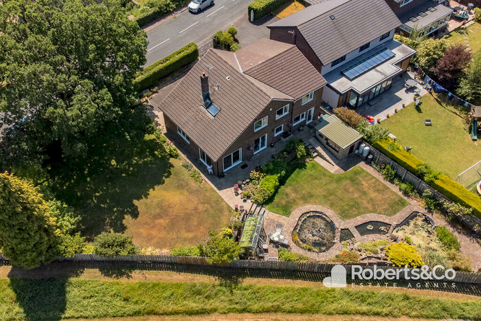 5 Bedroom Detached House For Sale In Station Road, Hoghton, PR5