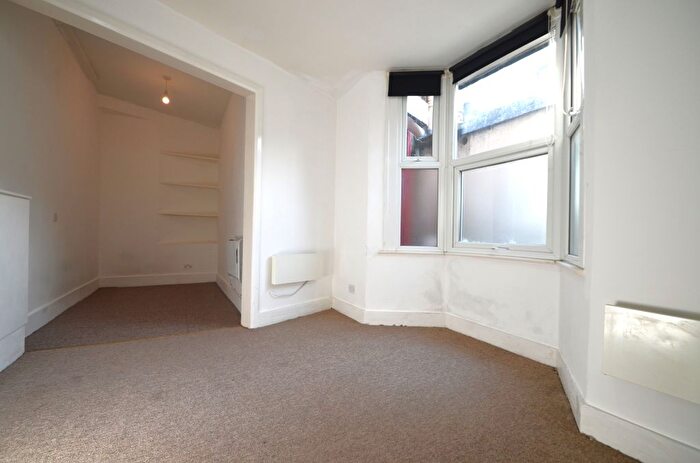 Studio To Rent In Station Road, Ashford, TW15