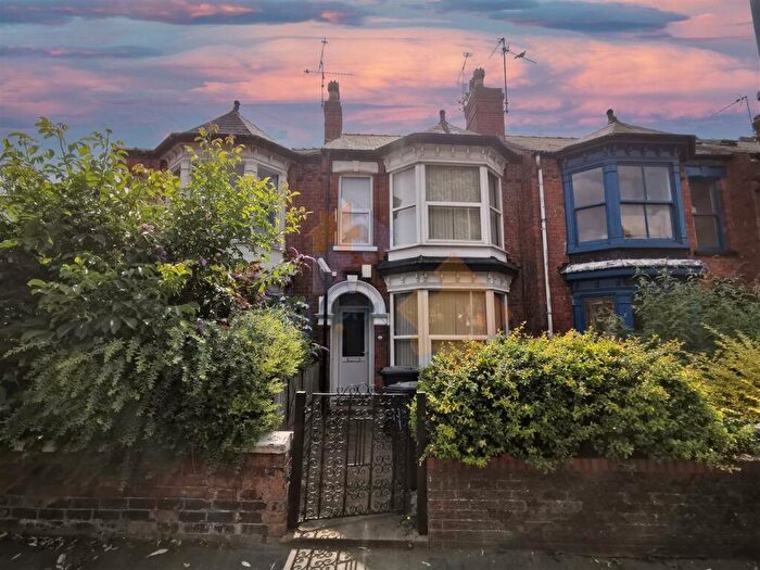 4 Bedroom Semi-Detached House To Rent In West Parade, Lincoln, LN1