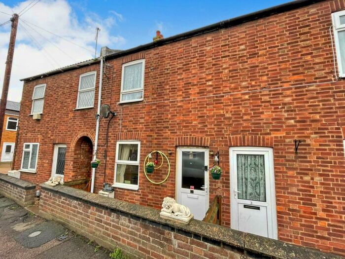 3 Bedroom Terraced House For Sale In Chase Street, Wisbech, PE13