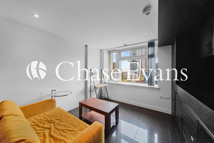 Flat To Rent In East Tower, Pan Peninsula Square, Canary Wharf, London, E14
