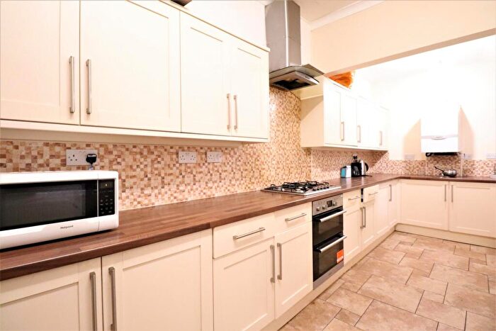 5 Bedroom Terraced House To Rent In Stirling Road, Birmingham, B16
