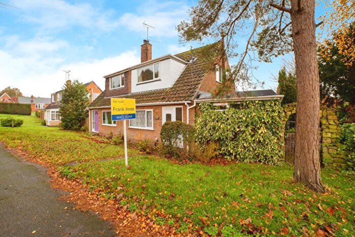 3 Bedroom Semi Detached House For Sale In Greenacres, Kirkby In Ashfield, Nottinghamshire, NG17