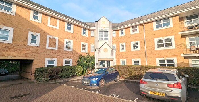 2 Bedroom Flat To Rent In International Way, Sunbury-On-Thames, TW16