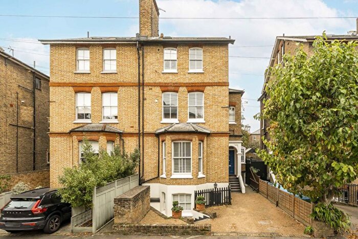 Studio To Rent In Homefield Road, London, SW19