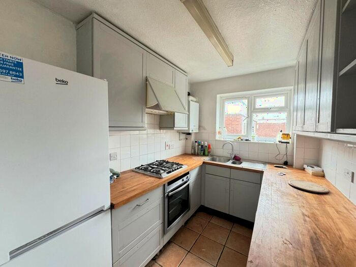 2 Bedroom Apartment To Rent In Lemsford Road, St Albans, AL1