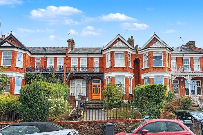 Light Industrial For Sale In Dukes Avenue, London, N10