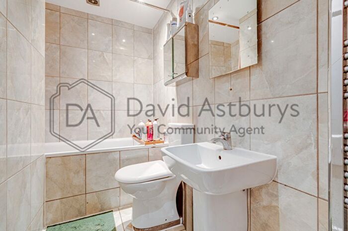 1 Bedroom Flat To Rent In Brondesbury Villas, Queen's Park, London, NW6