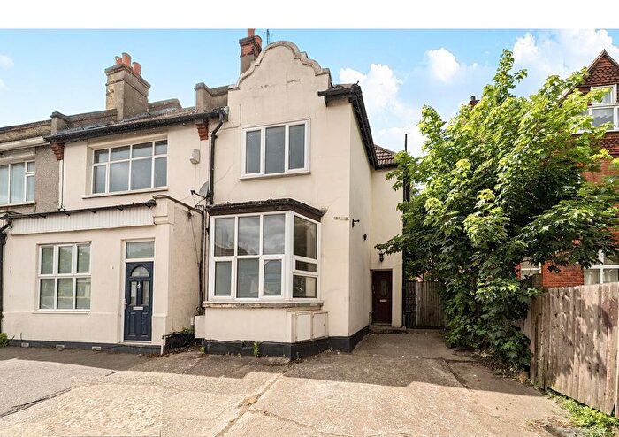 3 Bedroom Property For Sale In College Road, Bromley, BR1