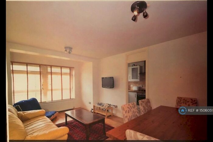 1 Bedroom Flat To Rent In Pert Close, London, N10