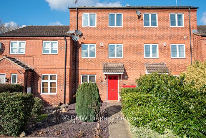 4 Bedroom Terraced House For Sale In Highbury Avenue, Nottingham, NG6