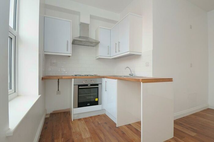 1 Bedroom Flat To Rent In Rye Lane Peckham, SE15