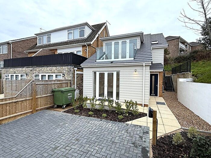 3 Bedroom Detached House For Sale In Haymoor Road, Oakdale, Poole, BH15
