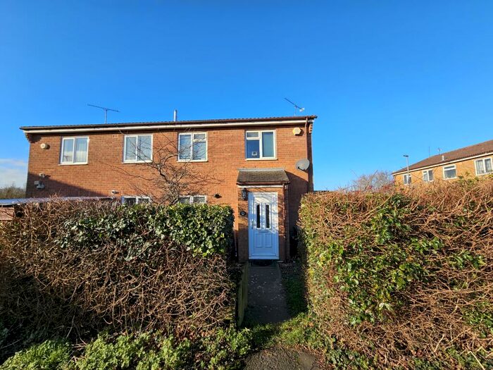1 Bedroom Cluster House To Rent In Laxton Close, Luton, LU2