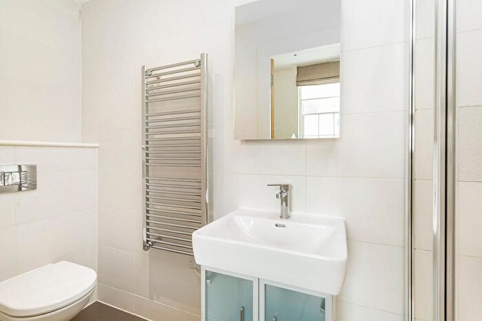 1 Bedroom Flat To Rent In Fulham Road, London, SW10