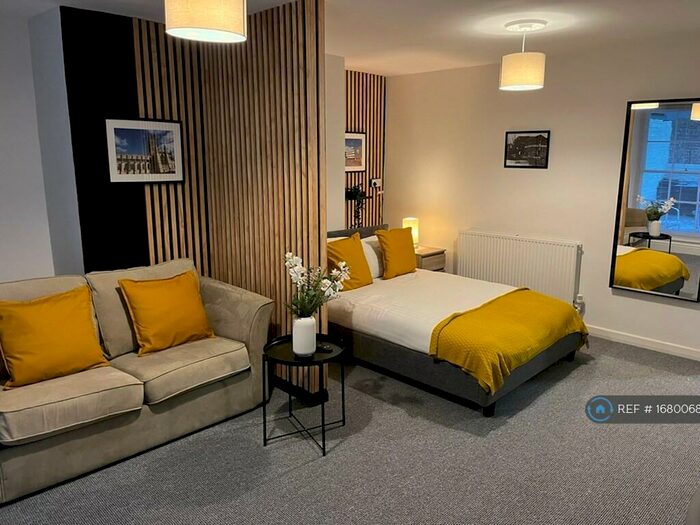 Studio To Rent In Spa Villas, Gloucester, GL1
