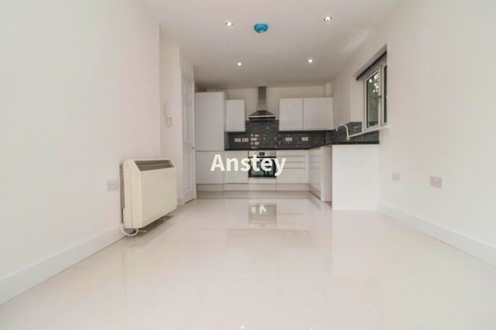 2 Bedroom Flat To Rent In Paynes Road, Southampton, SO15