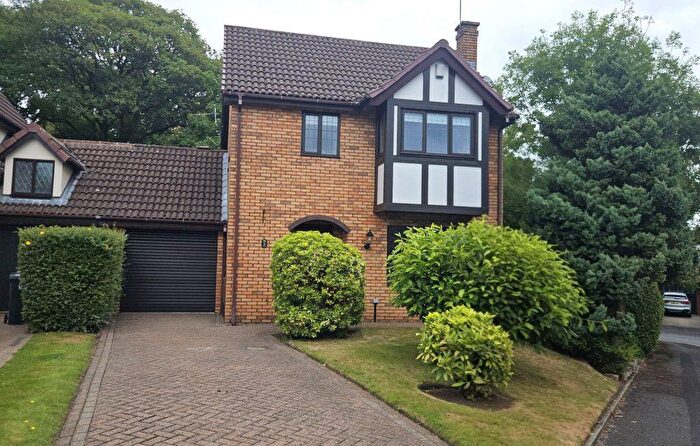 3 Bedroom Link Detached House For Sale In Keilder Mews, Bolton, BL1