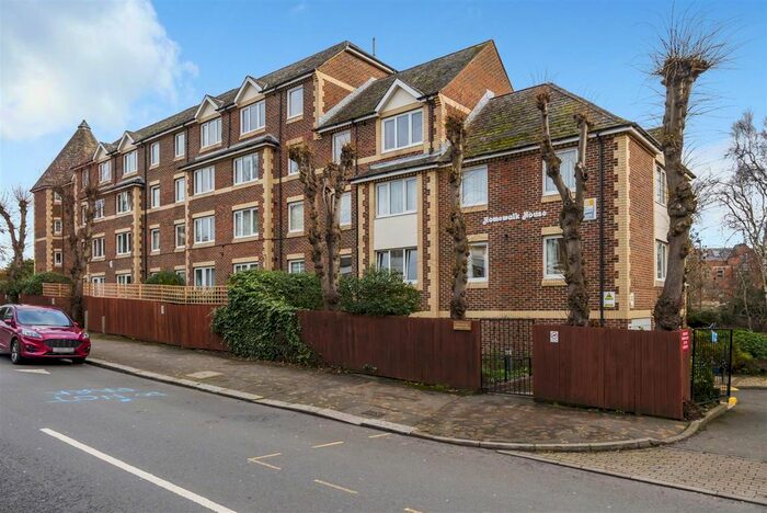 1 Bedroom Flat To Rent In Jews Walk, London, SE26