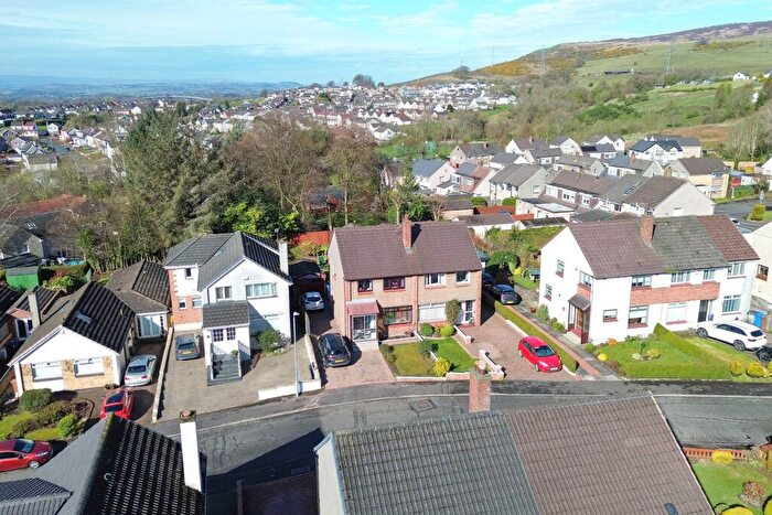 3 Bedroom Semi Detached House For Sale In Greenside Road, Hardgate, G81