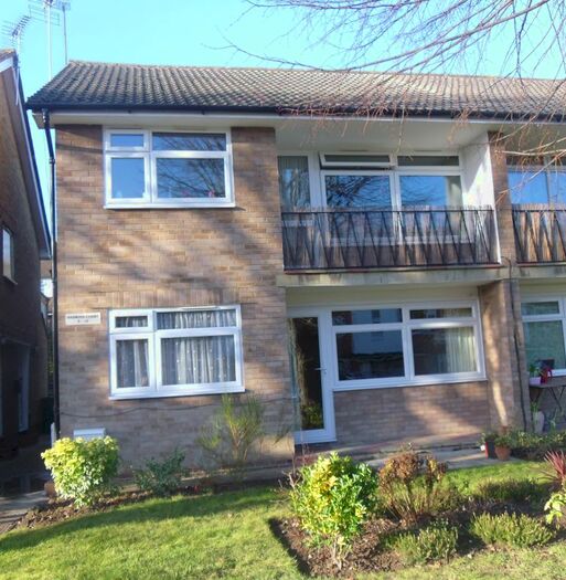 2 Bedroom Maisonette To Rent In Stanley Road, Sutton, SM2