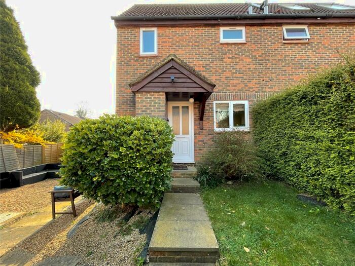 1 Bedroom End Of Terrace House To Rent In Leybourne Close, Tollgate Hill, Crawley, West Sussex, RH11