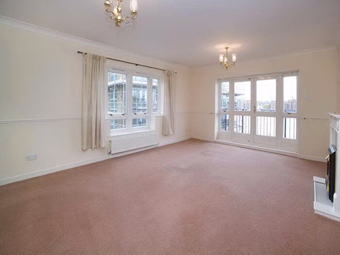 2 Bedroom Flat To Rent In Leeside Court, Rotherhithe Street, London, SE16