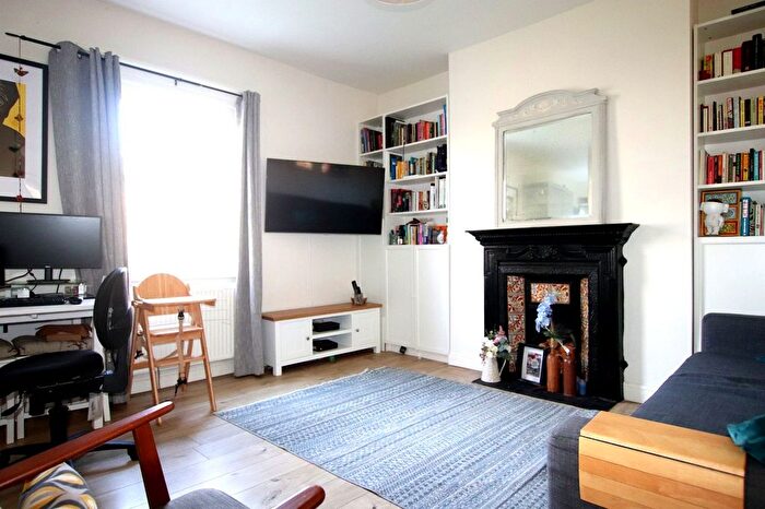 1 Bedroom Flat To Rent In Belvedere Road, London, SE19