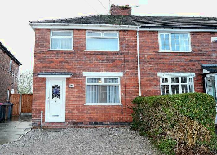 3 Bedroom Town House To Rent In 95 Eldon Road, Irlam M44