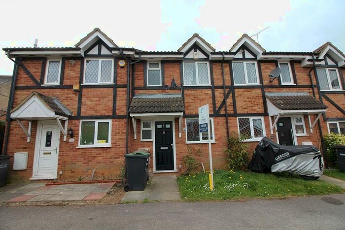 2 Bedroom Terraced House To Rent In Swanmead, Dunstable, LU4