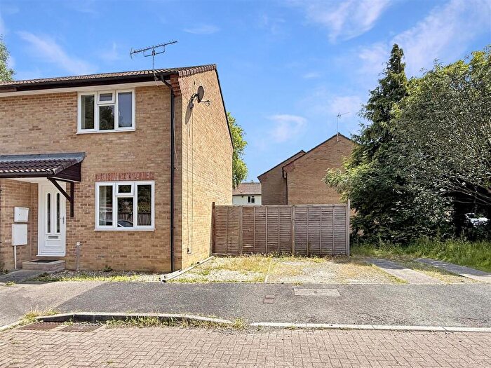 2 Bedroom Semi-Detached House For Sale In Hornbeam Hollow, Roundswell, Barnstaple, EX31