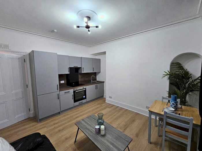 1 Bedroom Flat To Rent In Walker Road, Torry, Aberdeen, AB11