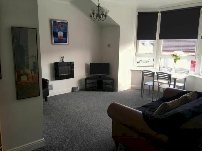 1 Bedroom Flat To Rent In Montgomery Street, Larkhall, ML9
